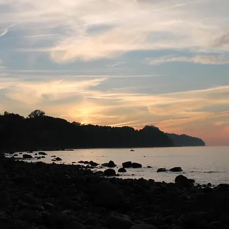 Lovely Near Sea In Daire *